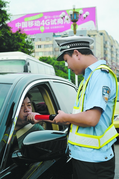 象山交警昨晨查酒驾以"零"结尾