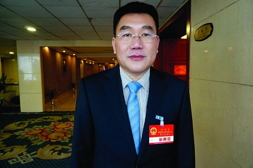 市人大代表,市政府党组成员,七星区委书记何运保:       "十二五